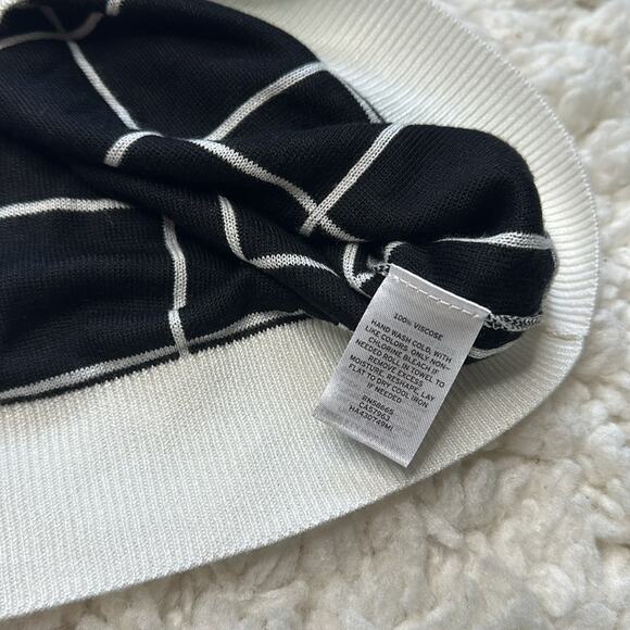 Halogen White and Black Checkered Plaid Sweater Vest Style Tank Top Soft ST3 - Picture 10 of 10